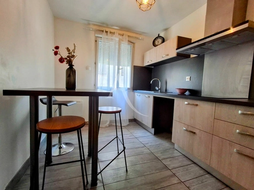 Image d'un appartement 4 pièces 82 m² à 75000€ à bédarieux (34600)