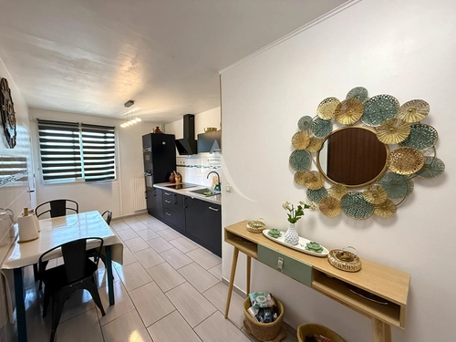 Image d'un appartement 4 pièces 76 m² à 149000€ à port-de-bouc (13110)