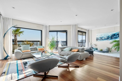 Image d'un appartement 7 pièces 240 m² à 1990000€ à suresnes (92150)
