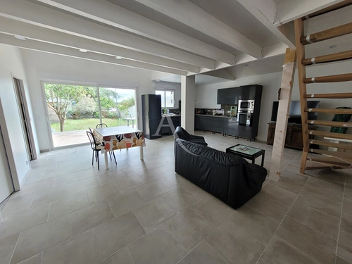 Image d'un maison 3 pièces 73 m² à 190800€ à la garnache (85710)