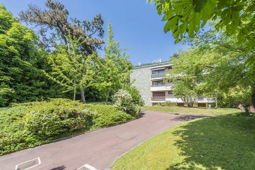 Image d'un appartement 4 pièces 94 m² à 395000€ à garches (92380)