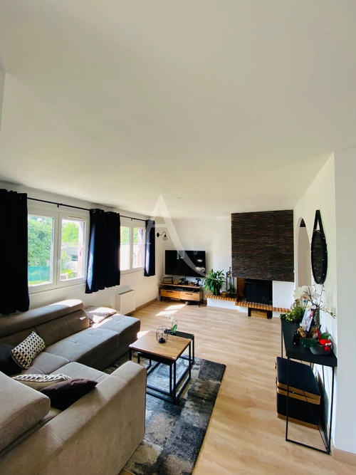 Image d'un appartement 4 pièces 82 m² à 312000€ à "émerainville" (77184)