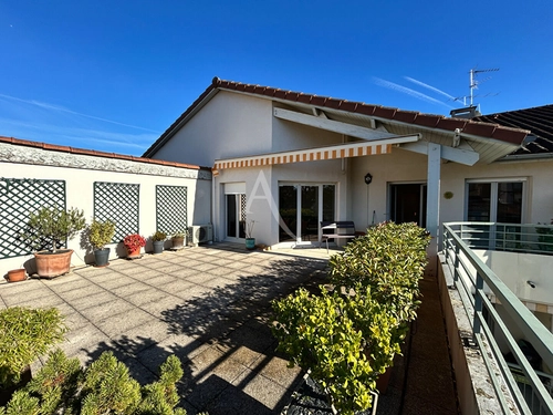 Image d'un appartement 5 pièces 139 m² à 340000€ à mâcon (71000)