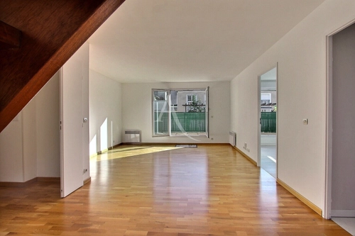 Image d'un appartement 5 pièces 94 m² à 385000€ à villeneuve-la-garenne (92390)