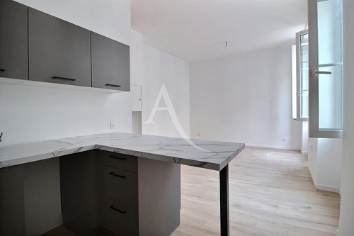 Image d'un appartement 1 pièce 27 m² à 155000€ à marseille 6ème (13006)