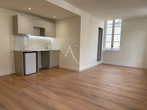 Image d'un appartement 1 pièce 36 m² à 500€ à saintes (17100)