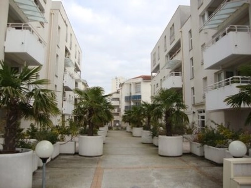 Image d'un appartement 2 pièces 47 m² à 610.05€ à bordeaux (33200)