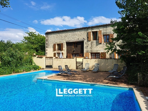 Image d'un maison 21 pièces 500 m² à 450000€ à saint-pierre-de-juillers (17400)