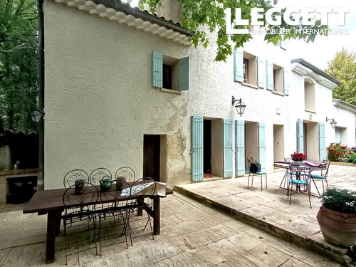 Image d'un maison 6 pièces 180 m² à 890000€ à sarrians (84260)