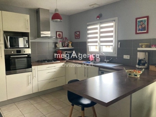 Image d'un maison 4 pièces 93 m² à 300000€ à angles (85750)