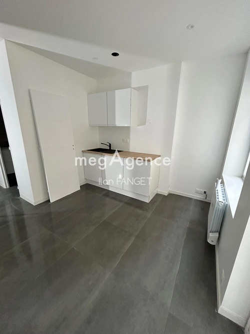 Image d'un appartement 2 pièces 17 m² à 440€ à saint-étienne (42100)