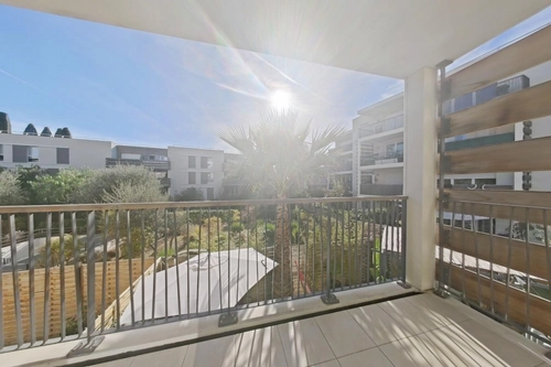 Image d'un appartement 2 pièces 49 m² à 966.77€ à saint-laurent-du-var (06700)