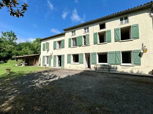 Image d'un maison 8 pièces 230 m² à 270000€ à foix (09000)