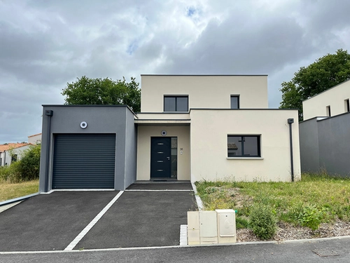 Image d'un maison 5 pièces 167 m² à 1850€ à le bignon (44140)