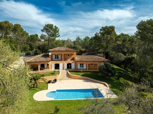 Image d'un maison 7 pièces 205 m² à 990000€ à le cannet-des-maures (83340)