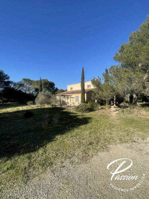 Image d'un maison 7 pièces 143 m² à 550000€ à saint-chamas (13250)