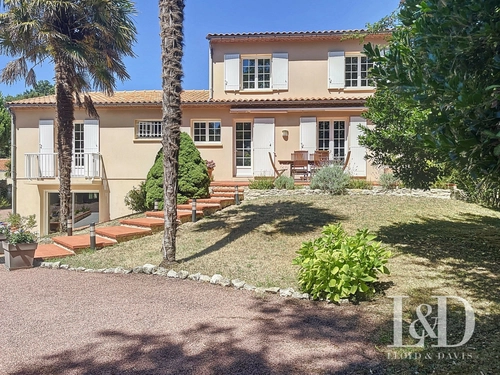 Image d'un maison 7 pièces 263 m² à 729000€ à meschers-sur-gironde (17132)