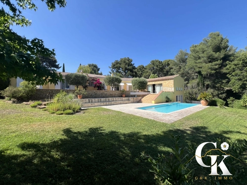 Image d'un maison 7 pièces 224 m² à 1560000€ à saint-cyr-sur-mer (83270)