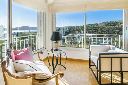 Image d'un maison 10 pièces 242 m² à 1995000€ à grimaud (83310)