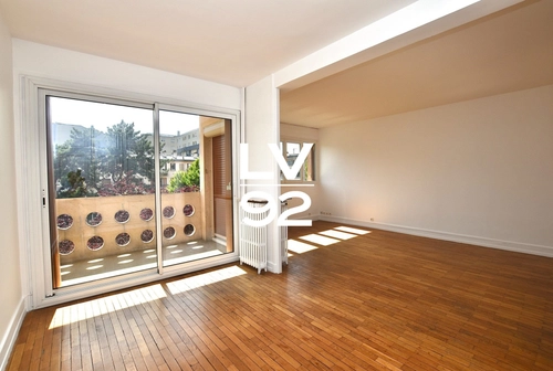 Image d'un appartement 3 pièces 70 m² à 1452€ à asnières-sur-seine (92600)