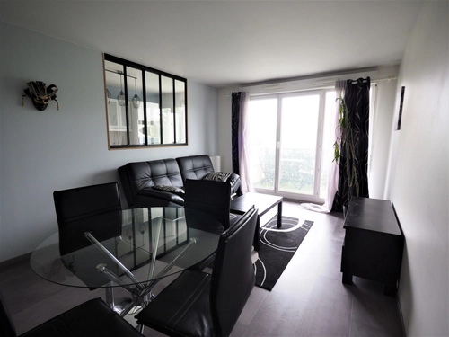 Image d'un appartement meublé 3 pièces 57 m² à 1021€ à "élancourt" (78990)