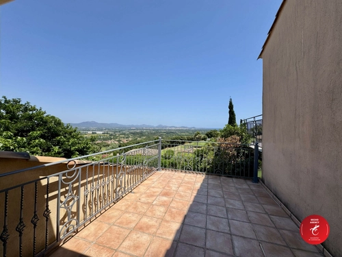 Image d'un maison 5 pièces 90 m² à 579600€ à roquebrune-sur-argens (83520)