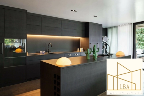 Image d'un appartement 4 pièces 96 m² à 440000€ à salon-de-provence (13300)