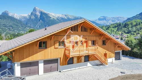 Image d'un appartement 5 pièces 144 m² à 798000€ à samoëns (74340)