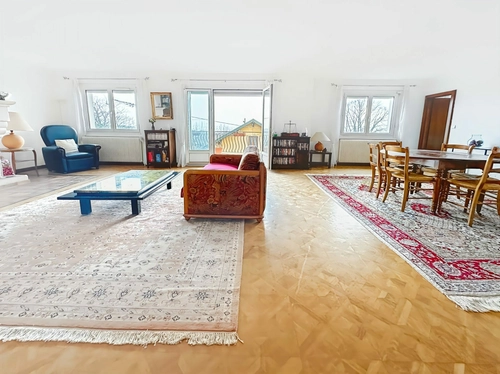 Image d'un appartement 4 pièces 195 m² à 495000€ à gex (01170)