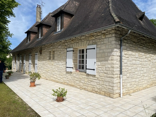 Image d'un maison 9 pièces 277 m² à 349800€ à coulounieix-chamiers (24660)