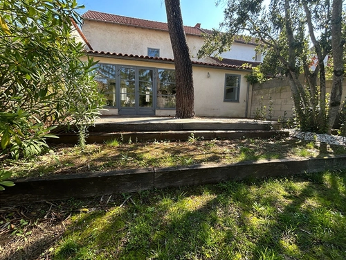 Image d'un maison 5 pièces 101 m² à 300000€ à niort (79000)