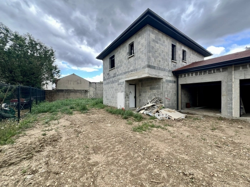 Image d'un maison 4 pièces 96 m² à 359000€ à pont-de-chéruy (38230)