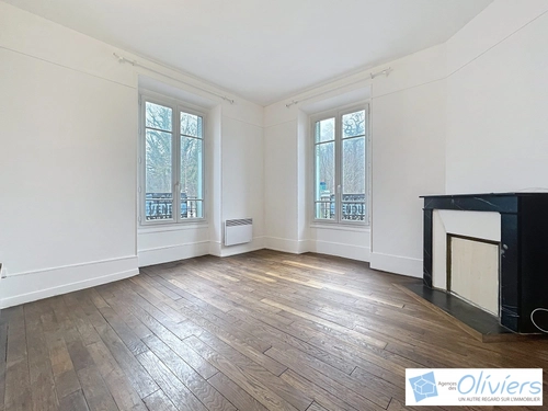 Image d'un appartement 2 pièces 33 m² à 168000€ à buc (90800)