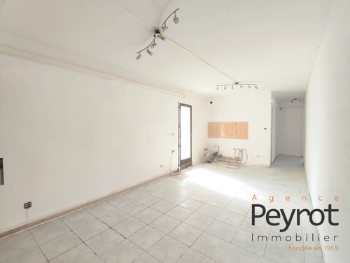 Image d'un appartement 3 pièces 59 m² à 130000€ à leucate (11370)