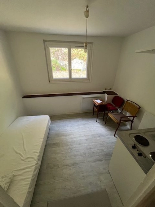 Image d'un appartement meublé 1 pièce 14 m² à 270€ à nyons (26110)