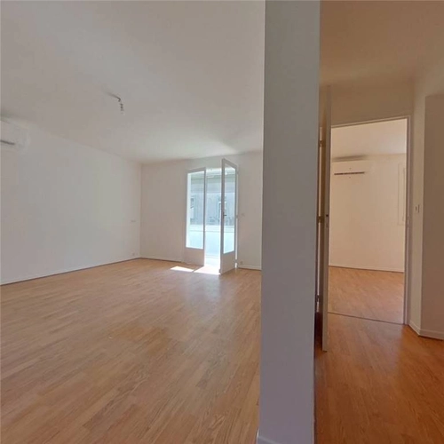 Image d'un appartement 2 pièces 63 m² à 670€ à nyons (26110)