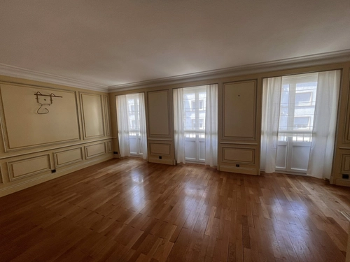 Image d'un appartement 3 pièces 75 m² à 1300€ à strasbourg (67000)