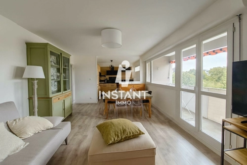 Image d'un appartement meublé 5 pièces 101 m² à 1350€ à billère (64140)