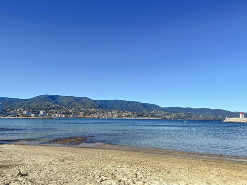 Image d'un appartement 2 pièces 32 m² à 170000€ à bormes-les-mimosas (83230)