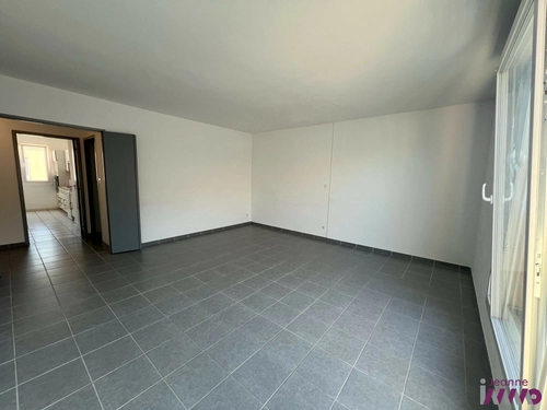 Image d'un appartement 4 pièces 87 m² à 128000€ à belfort (90000)