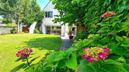 Image d'un maison 10 pièces 250 m² à 950000€ à maule (78580)