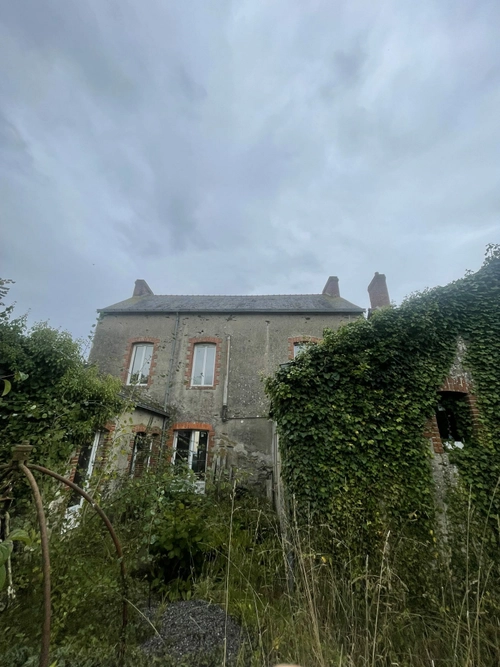 Image d'un maison 7 pièces 230 m² à 177000€ à plessé (44630)