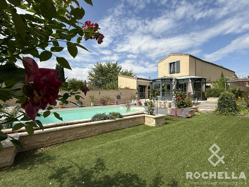 Image d'un maison 8 pièces 269 m² à 724000€ à saint-jean-d'angély (17400)