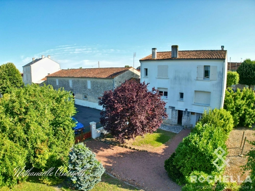 Image d'un maison 8 pièces 233 m² à 220000€ à saint-jean-d'angély (17400)