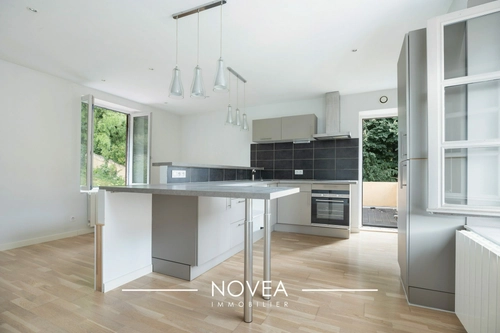 Image d'un appartement 2 pièces 48 m² à 195000€ à collonges-au-mont-d'or (69660)