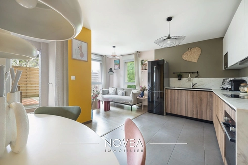 Image d'un appartement 2 pièces 47 m² à 225000€ à sathonay-camp (69580)