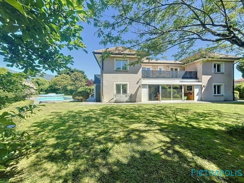 Image d'un maison 8 pièces 375 m² à 1725000€ à divonne-les-bains (01220)