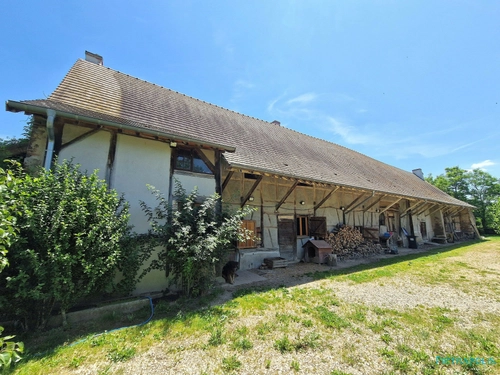Image d'un maison 5 pièces 236 m² à 399000€ à saint-germain-du-plain (71370)