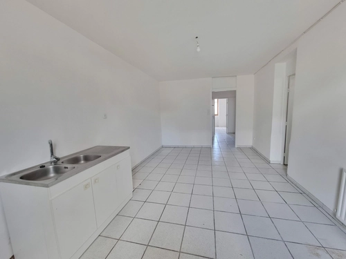 Image d'un appartement 4 pièces 81 m² à 75000€ à rive-de-gier (42800)