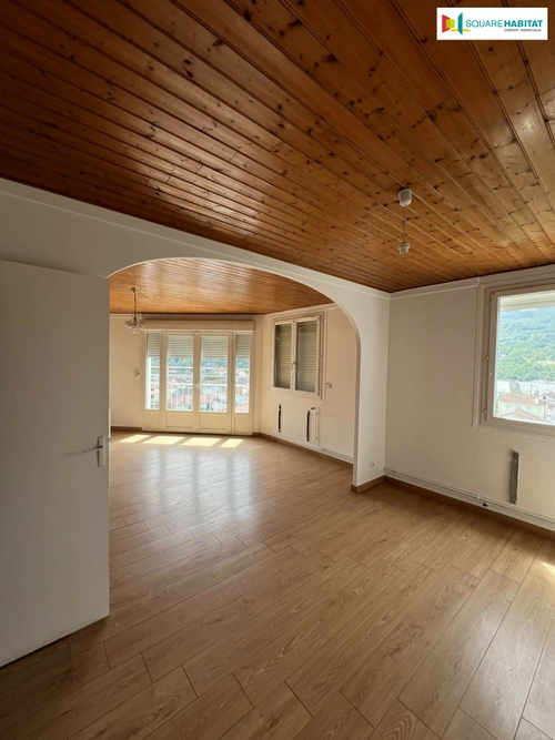 Image d'un appartement 3 pièces 73 m² à 575€ à lourdes (65100)